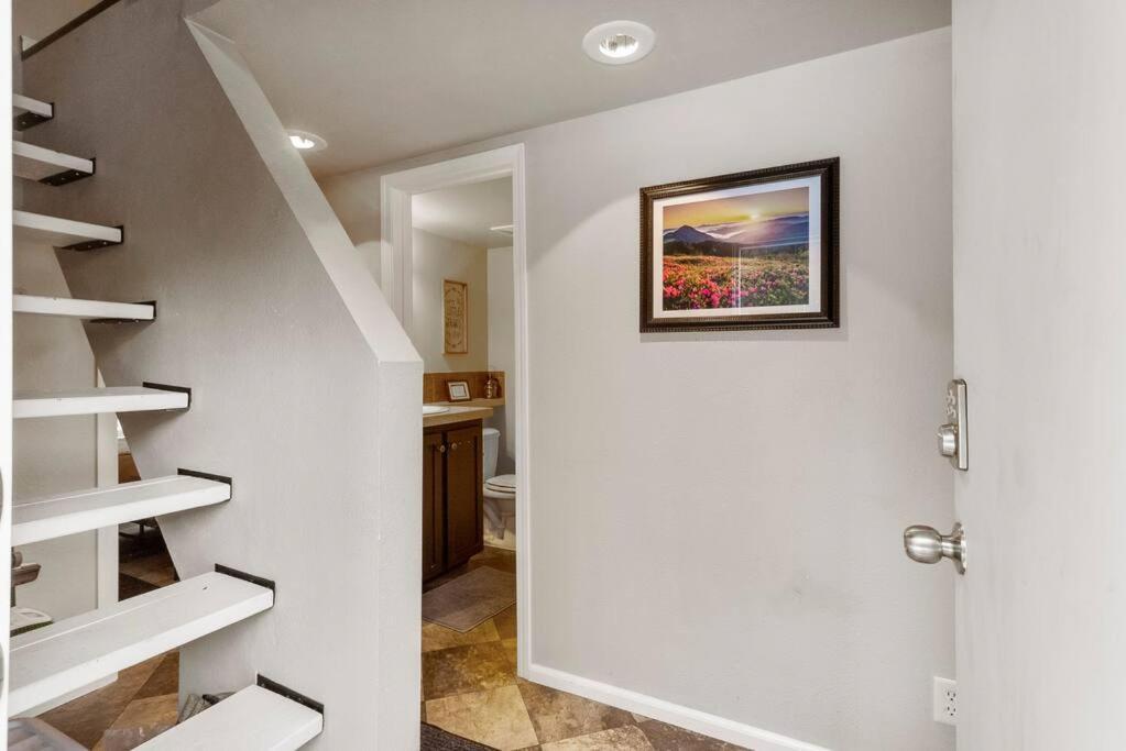 Cozy Tiny Home Steps Away From Mt. Rainier Ashford Exterior foto