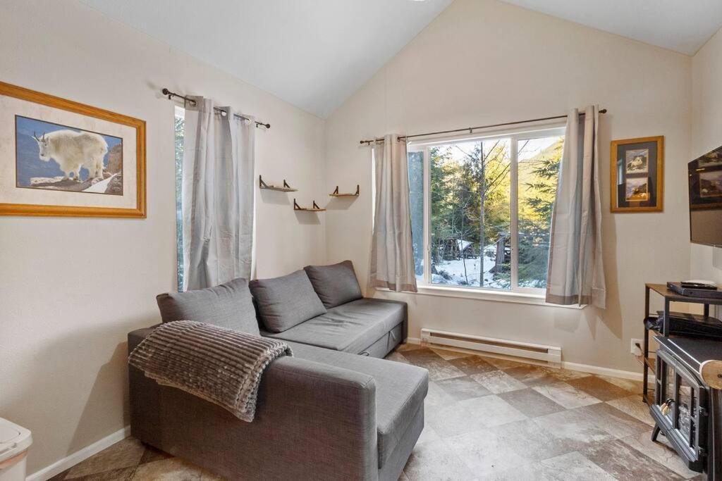 Cozy Tiny Home Steps Away From Mt. Rainier Ashford Exterior foto